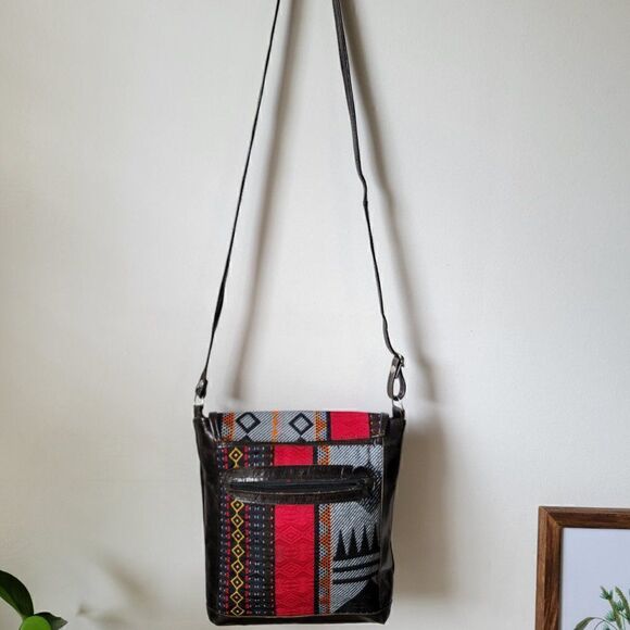 VINTAGE TRIBAL WOVEN AND GENUINE LEATHER CROSSBODY BAG - Picture 5 of 16